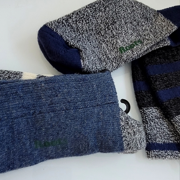 2 pairs ROOTS Socks - Picture 3 of 3